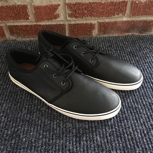 NEW  Apt 9 Black Shoe With Brown